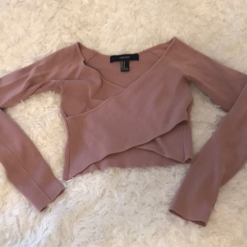 FOREVER 21 long sleeve cross in front crop top